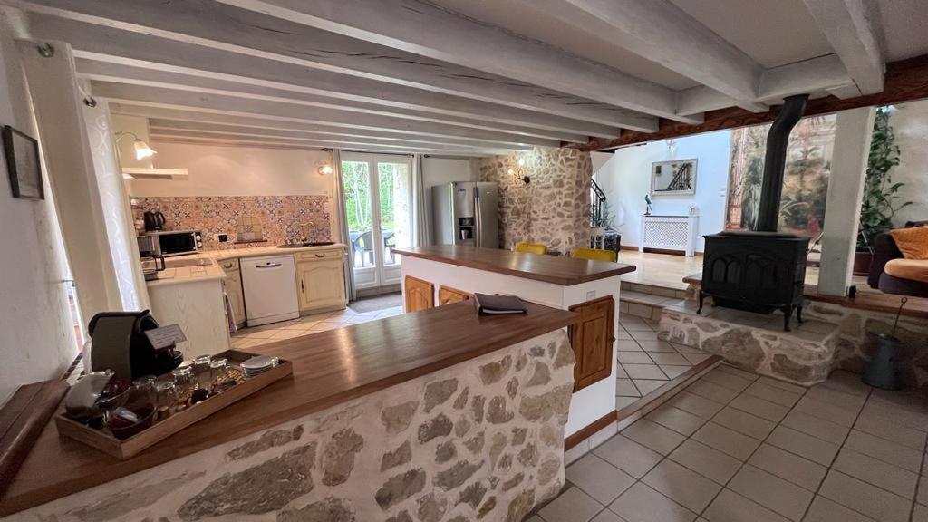 L'Ermitage De Meyriat Villa Brenod Exterior photo